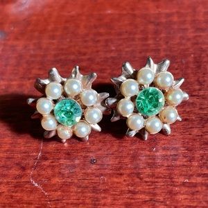 Vintage 1960s sunburst screw back earrings